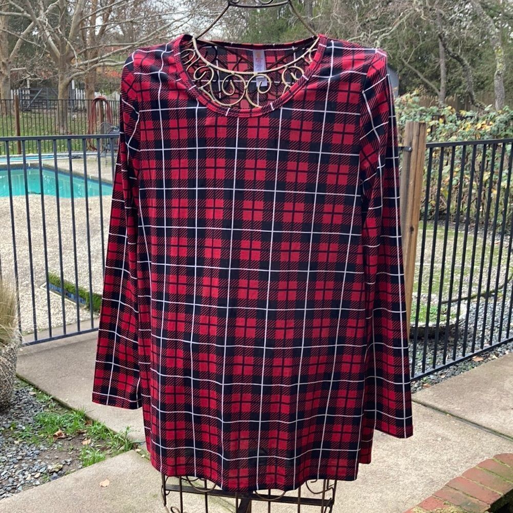 EUC Lu LaRoe Pullover Top Size L